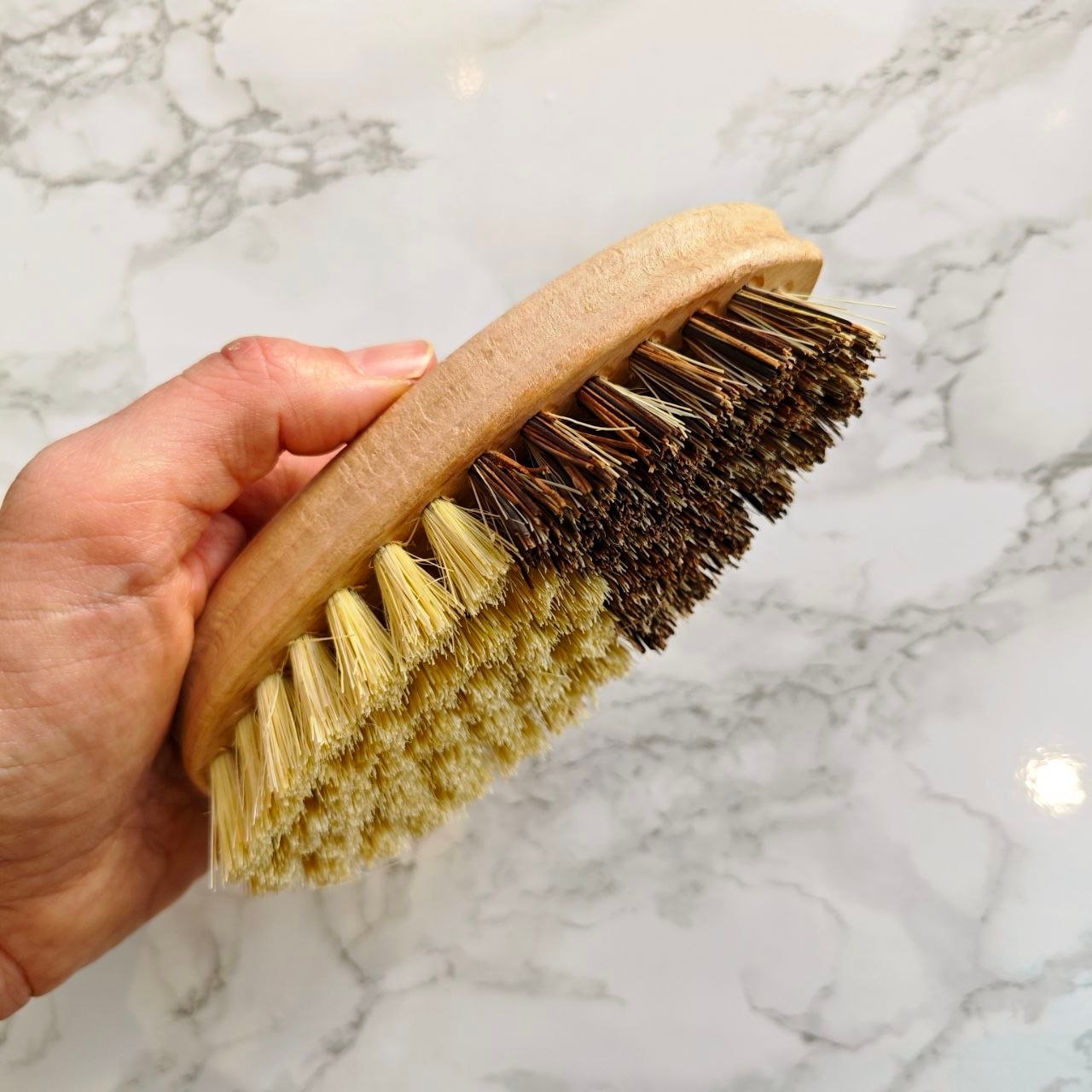 cepillo ecológico para verduras de madera